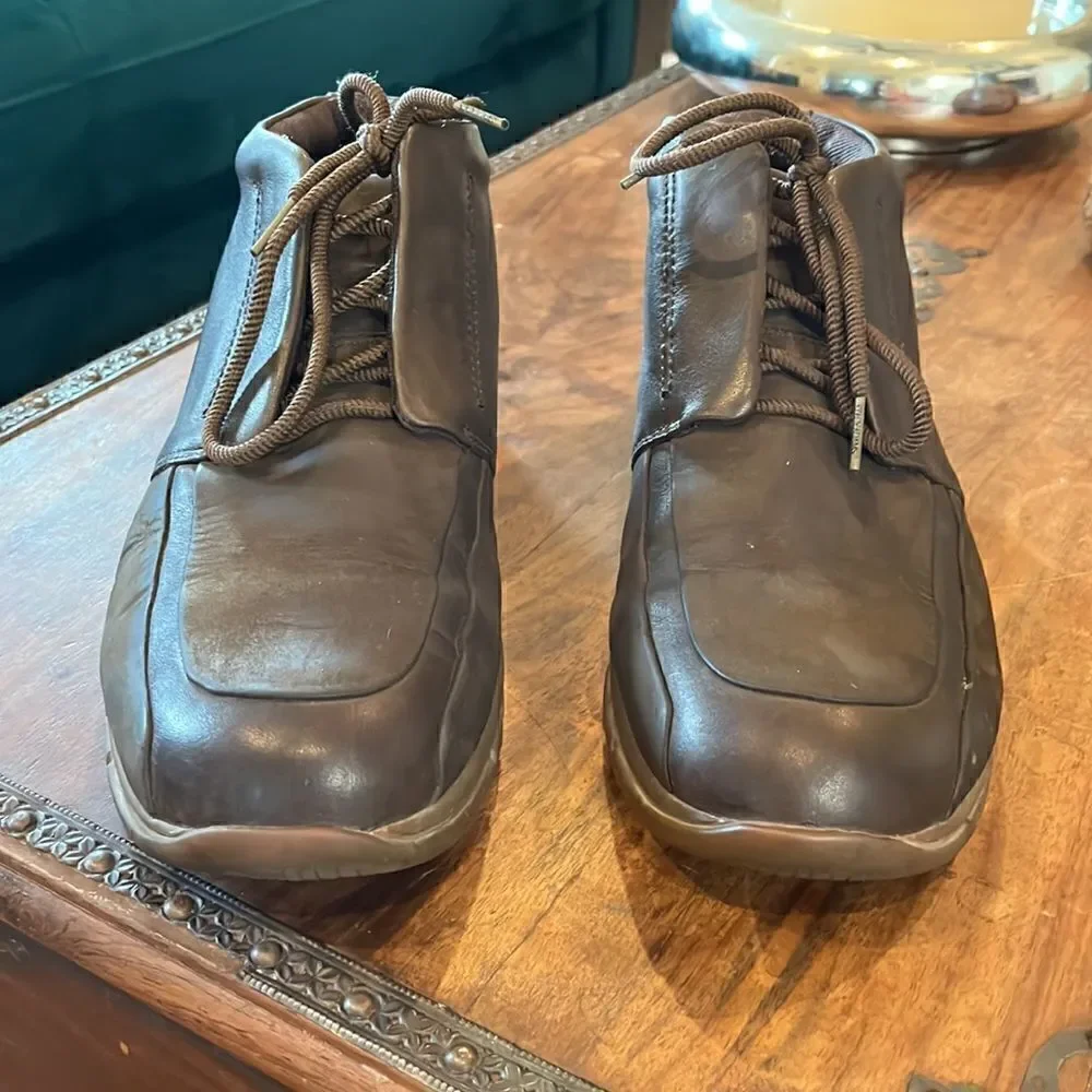 Stacy Adams brown leather Chukka boots, size 10.5!
